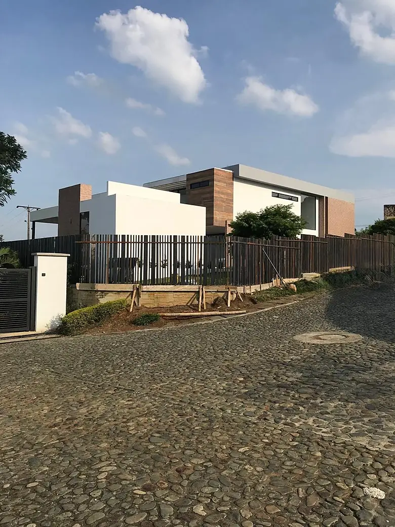 Casa con patio — registro 4